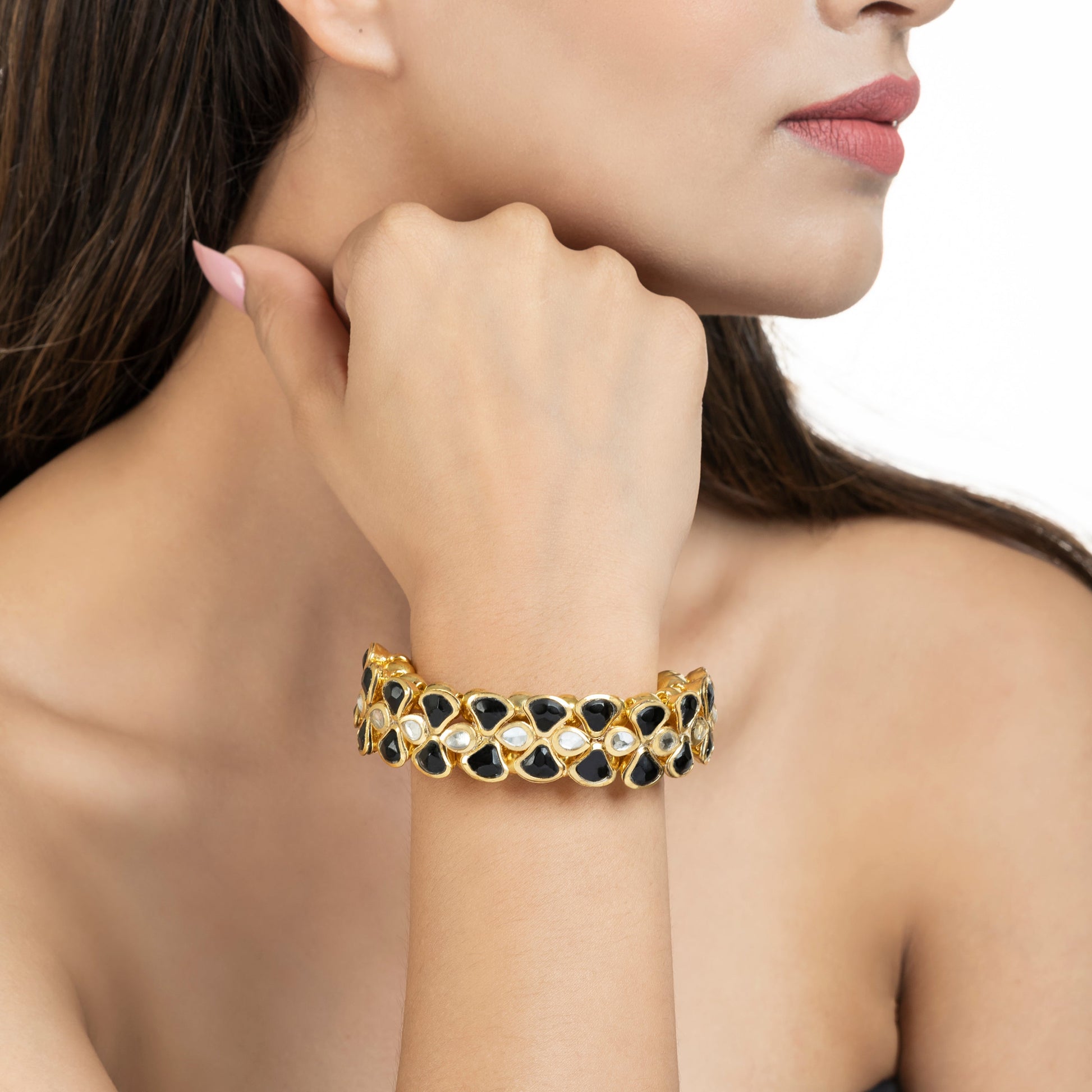 Black Beauty Kundan Bracelet - Kundan Indian Bracelet - Trendy and Elegant Handmade Bracelet - Danish Jewellers® 